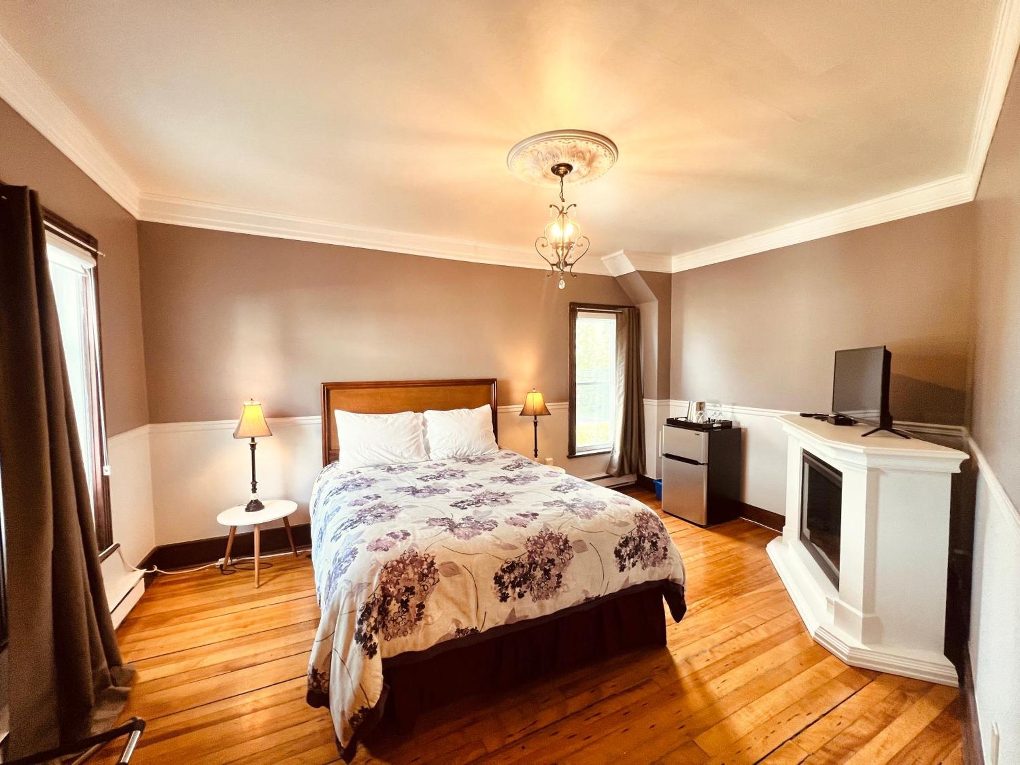 Le Chateau Du Lac Magog ภายนอก รูปภาพ